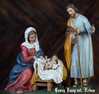 Darstellung der Heiligen Familie mit Maria, Josef und dem neugeborenen Jesus.